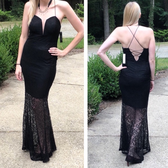 Black Lace Dress! Comfortable - Picture 2 of 7